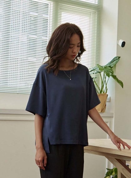 微光澤舒適落肩寬袖上衣